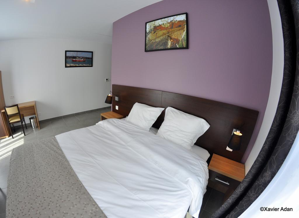 Douce France Hotell Cuxac-dʼAude Eksteriør bilde